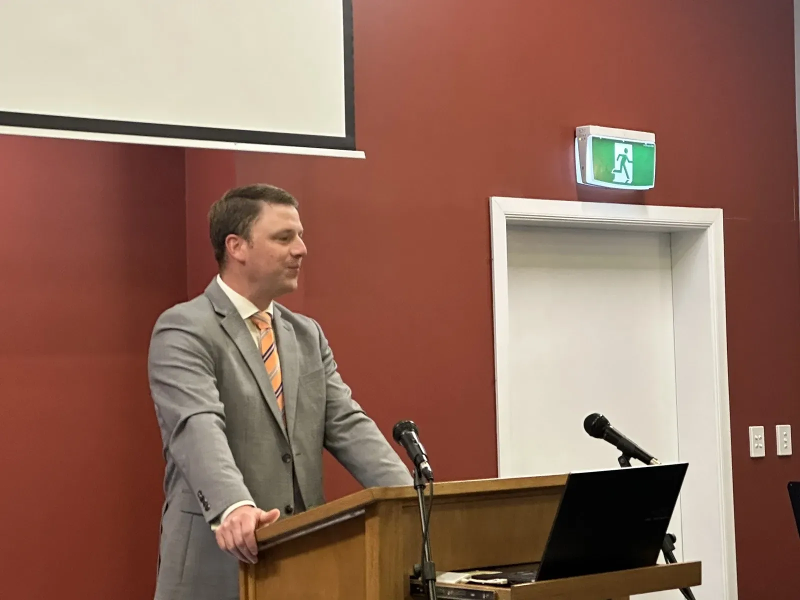 Evangelist Paul Rains in the pulpit